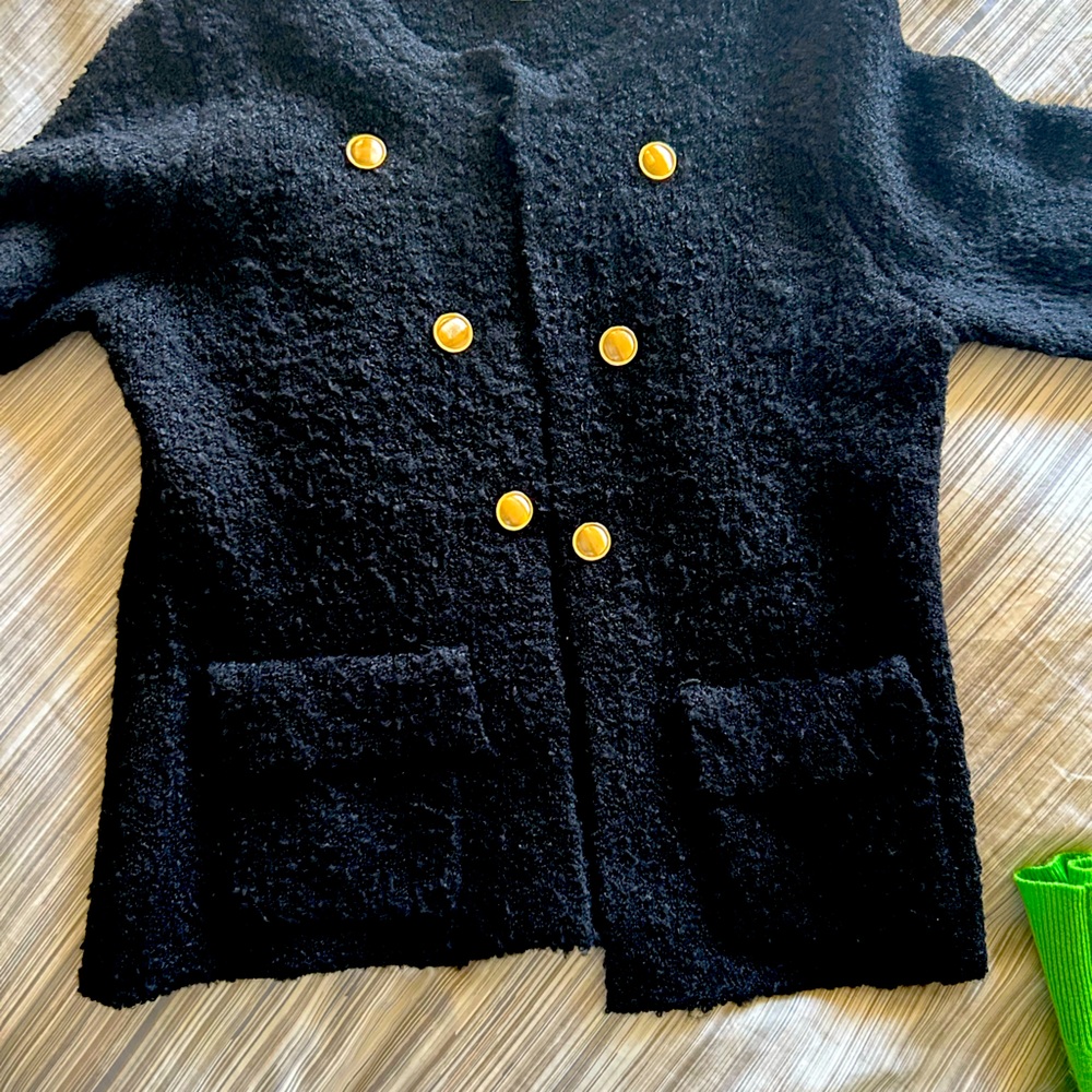 Sioni Cardigan size m new never worn